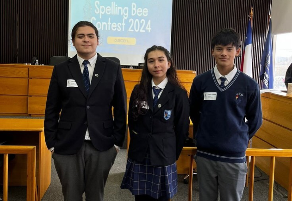 Estudiantes del IHJMS participan en competencia de Spelling Be en Universidad Andrés Bello